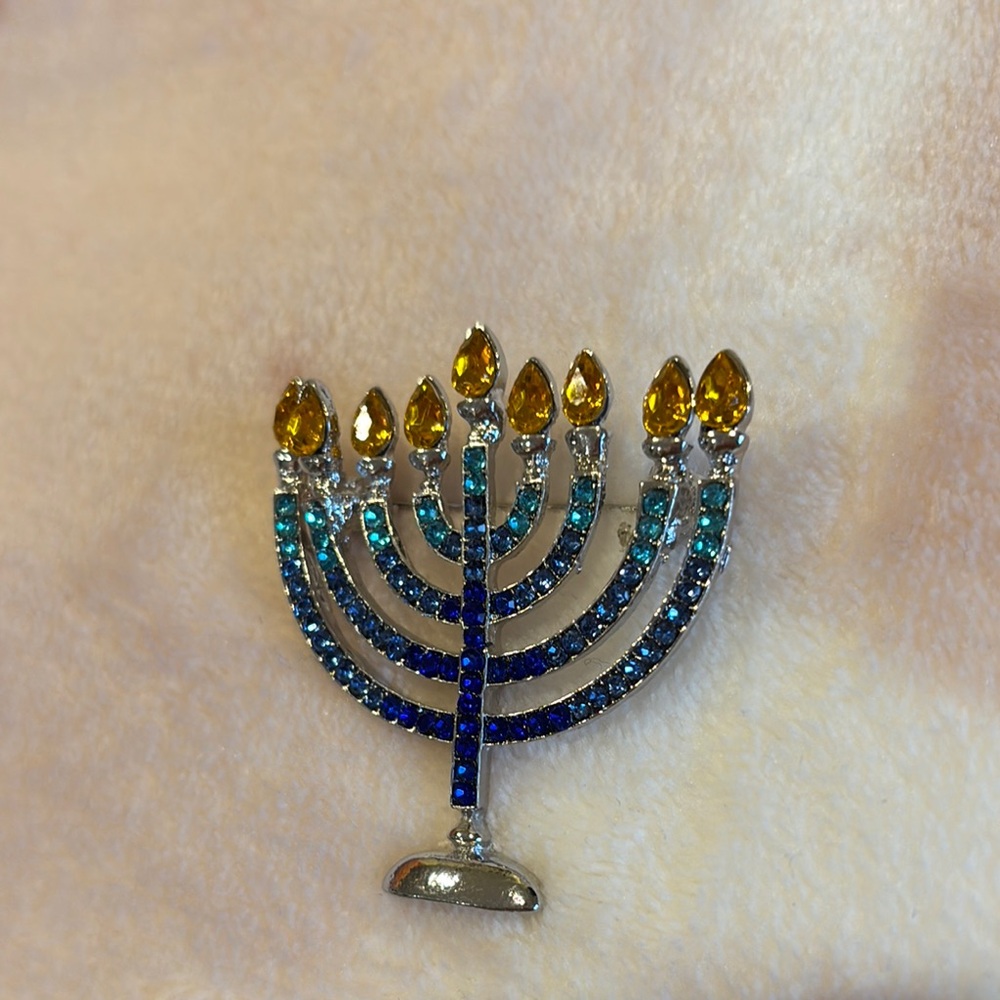 Blue and Gold Crystal Encrusted Hanukkah Menorah Brooch Pin NWT 1.75”x1.75” - Picture 12 of 15